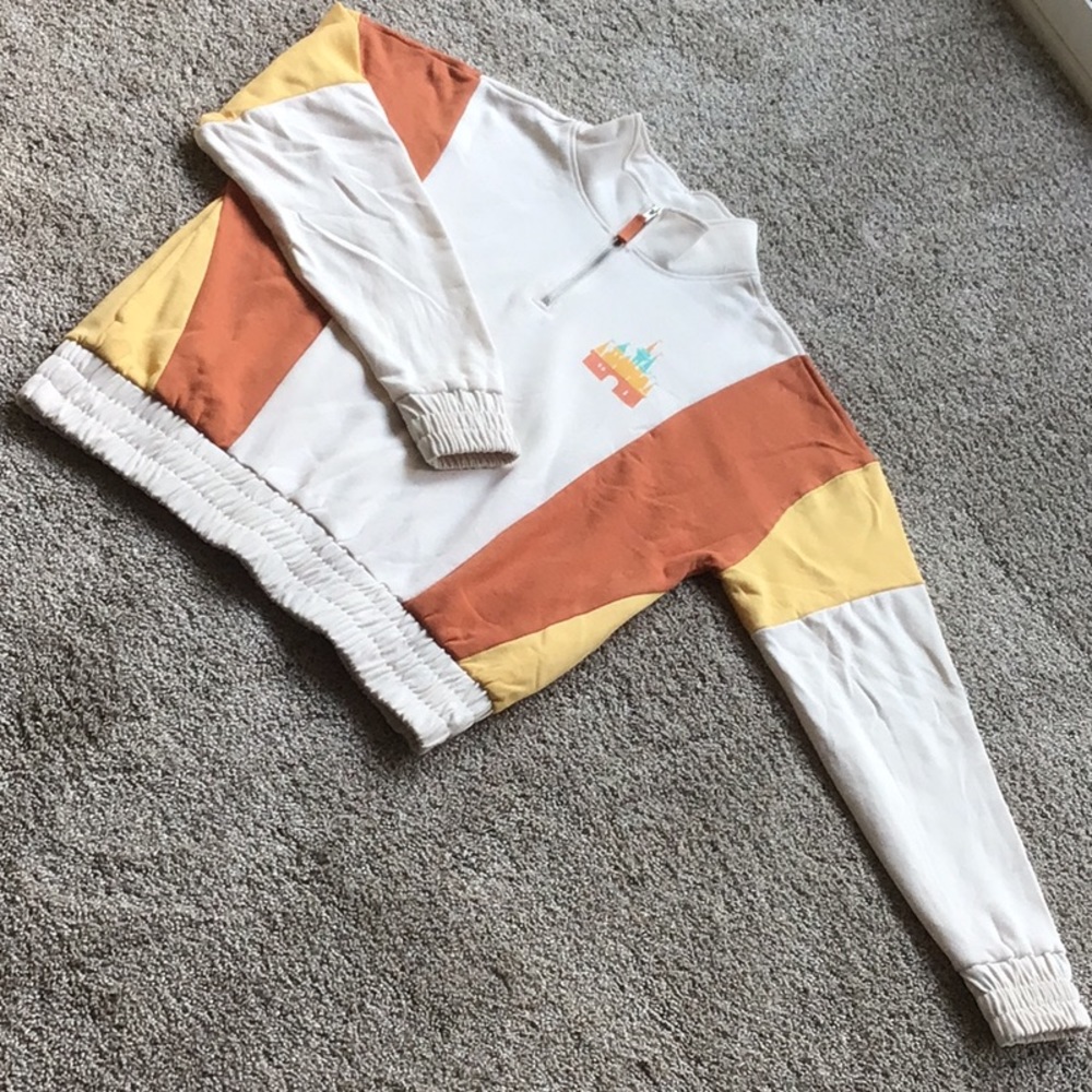 DISNEYLAND RESORT ZIP NECK SWEATSHIRT - MEDIUM NWT